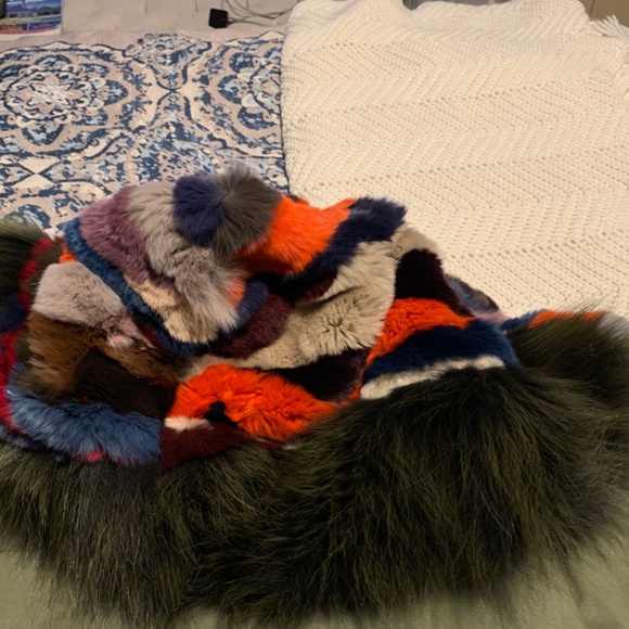 Aqua Capsule Macys Fur Parka !!! Beautiful sz Small oversized reversible!!! - Picture 7 of 7